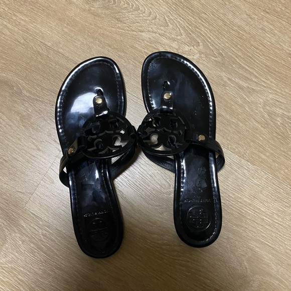poshmark tory burch sandals